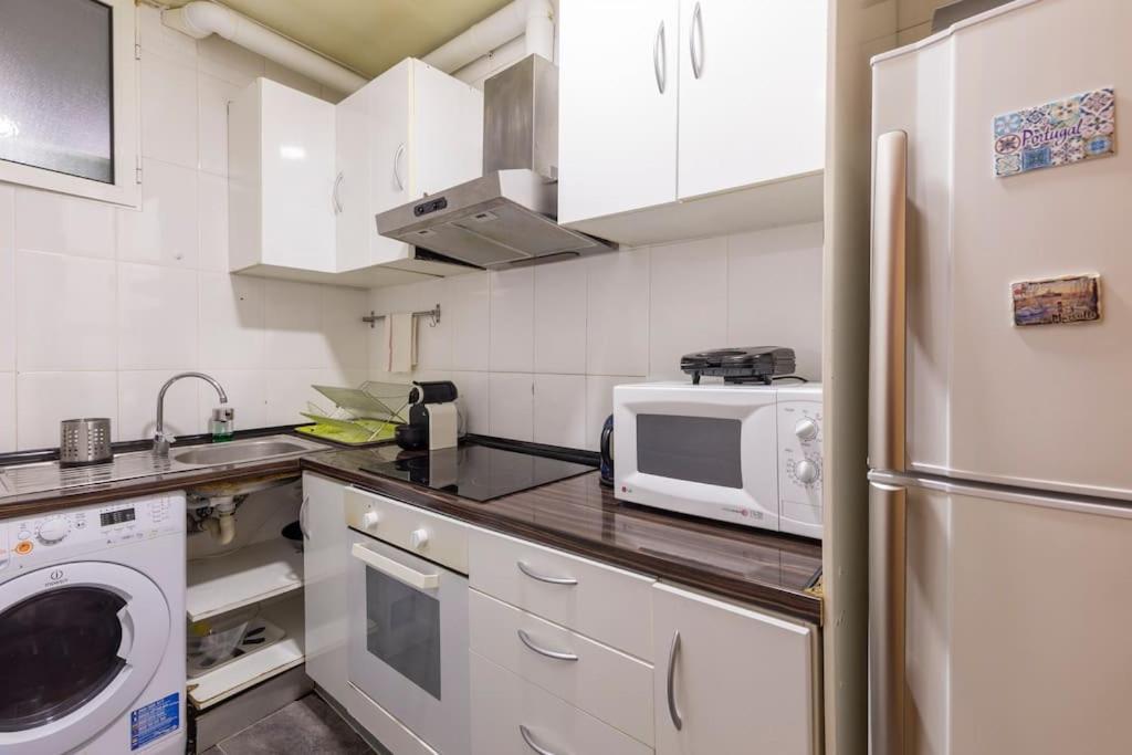 Subway Station Apartment Near Camp Nou L'Hospitalet de Llobregat Extérieur photo