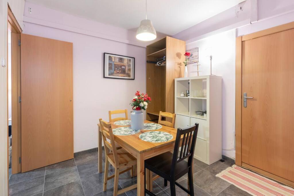 Subway Station Apartment Near Camp Nou L'Hospitalet de Llobregat Extérieur photo